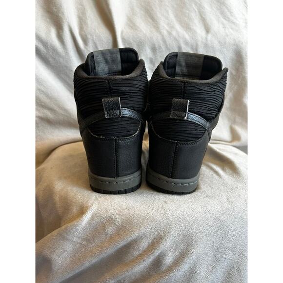 size 7 NIKE SKY HI DUNKS black (2015) - Picture 2 of 5